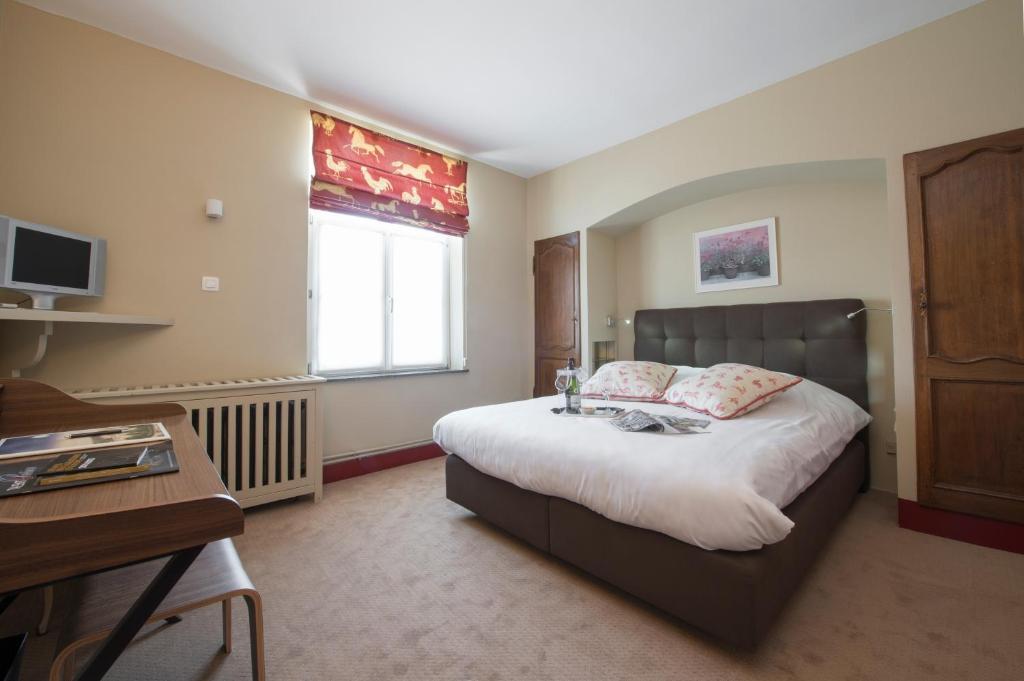 Hotel Beau Sejour Villers-sur-Lesse Rum bild